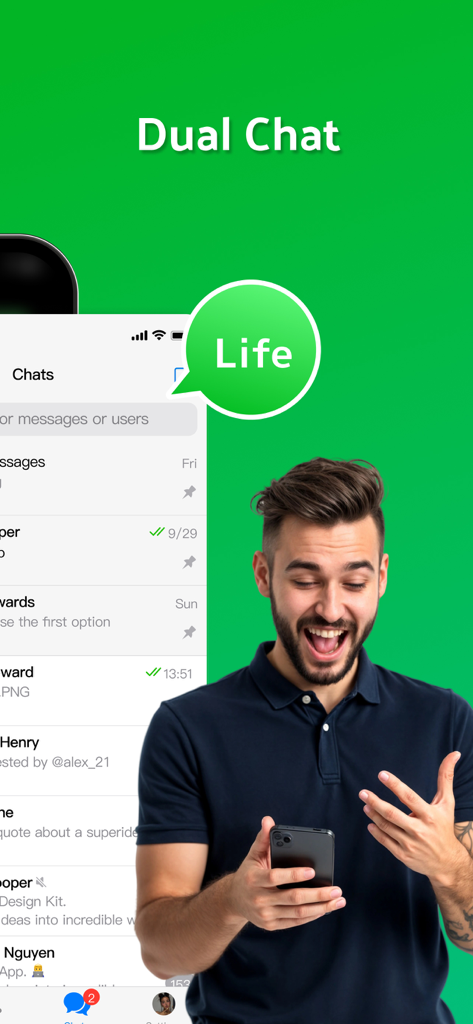 Un homme tenant un smartphone affichant l'application Dual Chat avec une notification de message de vie