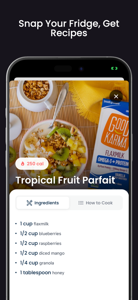 Avokado - AI Calorie Tracker - Schermata dell'app Avokado che mostra una ricetta di parfait di frutta tropicale con ingredienti e conteggio delle calorie