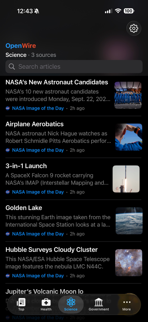 OpenWire RSS Reader - OpenWire Lector RSS mostrando un feed cronológico de noticias científicas de la NASA en modo oscuro
