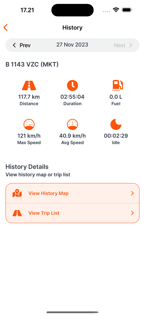 Painel do Gtrack GPS mostrando resumo do histórico de viagens, incluindo distância, duração, combustível e velocidade para um veículo específico.