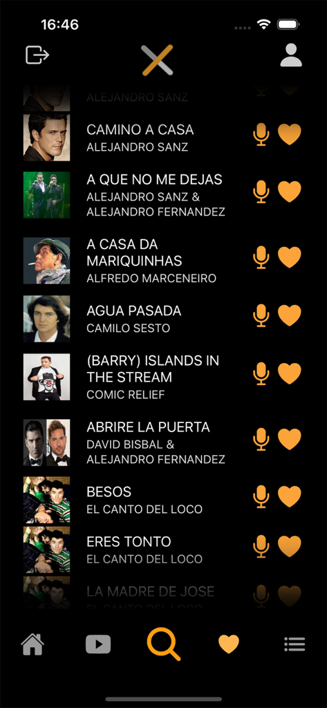 Listados KaraokeMedia ProX - A mobile interface of the KaraokeMedia ProX app displaying a list of songs with options to favorite or request them