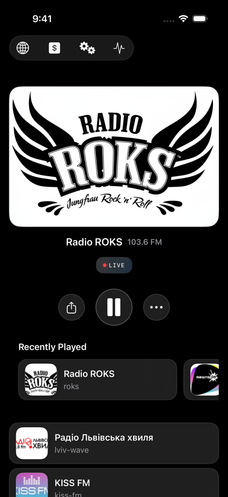 FM Radio - Local City &Country - Captura de pantalla de la aplicación Radio FM mostrando un reproductor de música en vivo para Radio ROKS con una lista de estaciones internacionales reproducidas recientemente