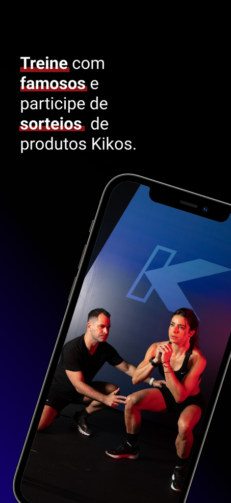 Kikos Fit - A workout session on the Kikos Fit mobile app featuring a personal trainer and an athlete performing squats.