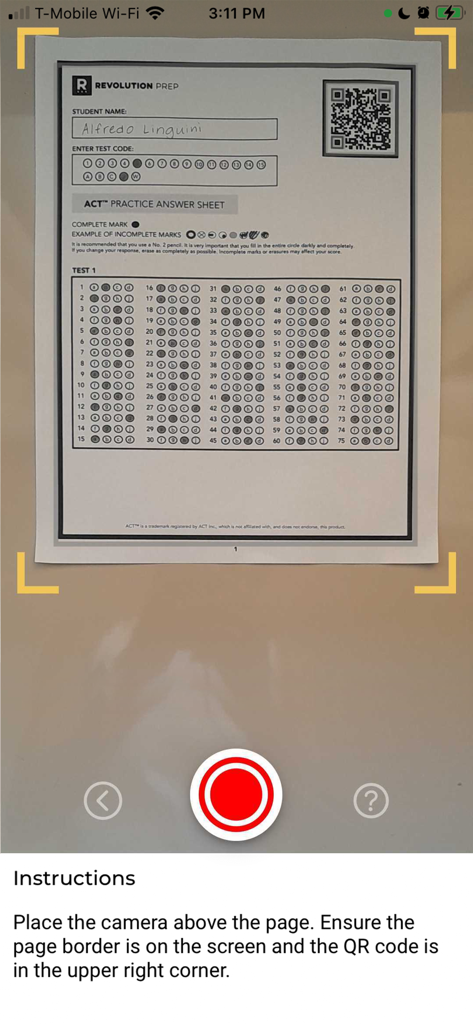 Revolution Prep - Escaneando uma folha de respostas prática do ACT com a câmera do aplicativo móvel Revolution Prep para pontuação instantânea.
