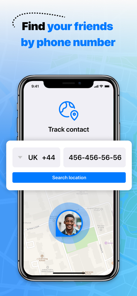 RealLoc: Find Friends & Family - 電話番号で連絡先を追跡するRealLocアプリのインターフェースと地図を表示