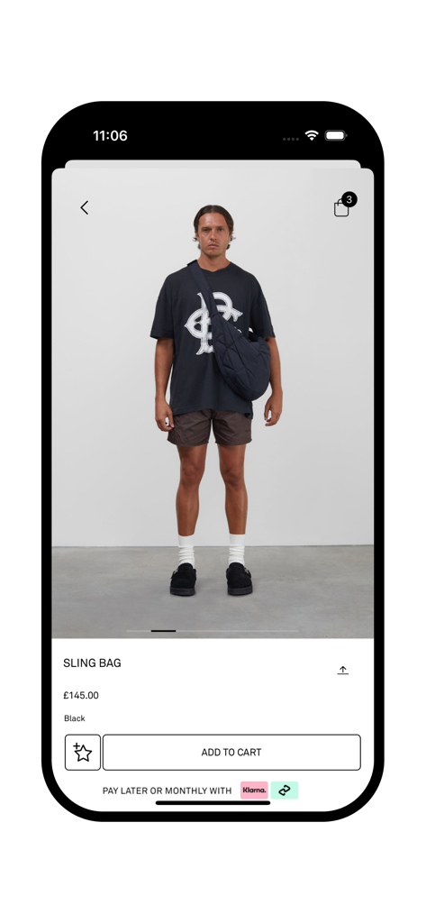 Cole Buxton - Una pagina prodotto sull'app Cole Buxton che mostra una borsa a tracolla nera indossata da un modello con pulsante aggiungi al carrello e prezzo.