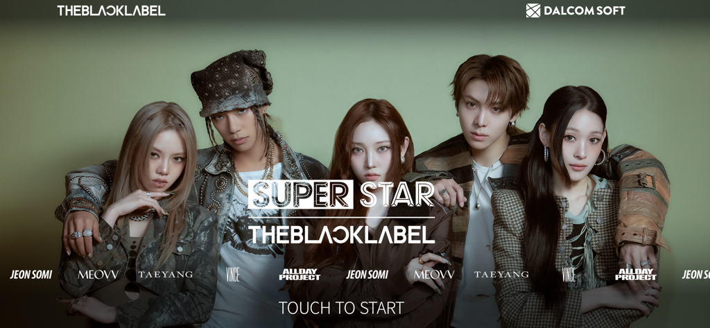 SUPERSTAR THEBLACKLABEL - Startbildschirm des Rhythmusspiels SUPERSTAR THEBLACKLABEL mit verschiedenen K-Pop-Künstlern