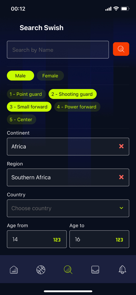 Pantalla de búsqueda de la app Swish para jugadores de baloncesto con filtros por posición, edad y ubicación