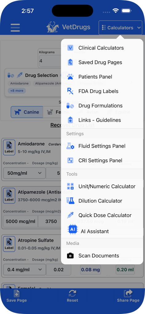 VetDrugs Veterinary Calculator - Interfaccia dell'app VetDrugs che mostra un menu a discesa con calcolatori clinici, formulazioni di farmaci ed etichette FDA.