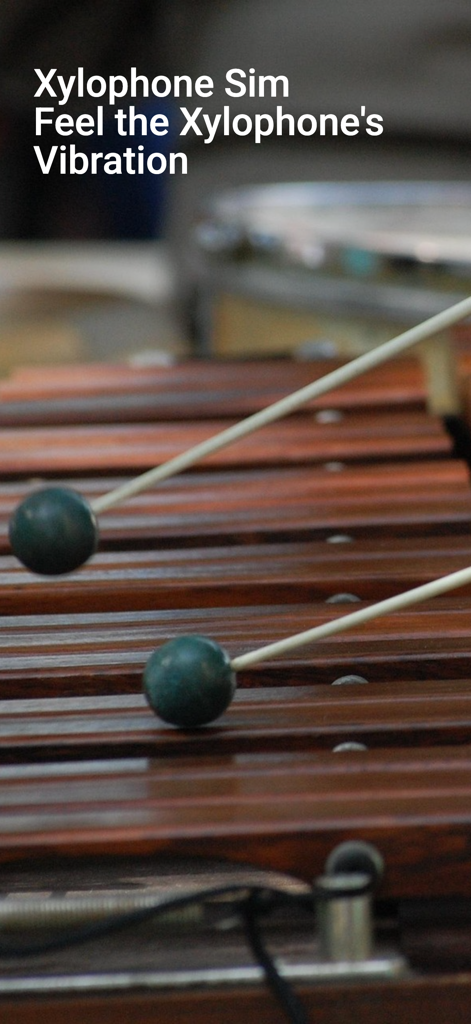 Primer plano de mazas en un xilófono de madera que ilustra la simulación de sonido percusivo auténtico