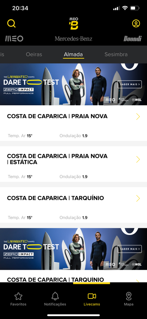 Captura de tela da interface do aplicativo Beachcam Live mostrando uma lista de locais de praia com opções de câmera ao vivo e dados de swell