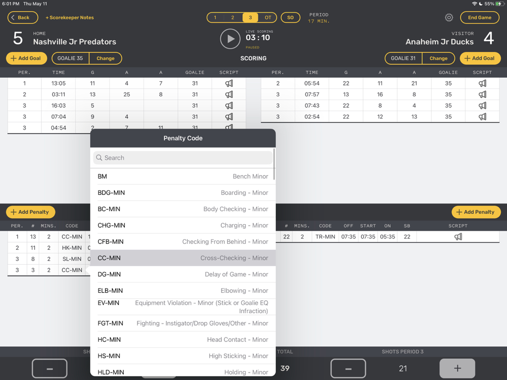 Digitales Eishockey-Spielformular, das eine Liste von Strafcodes für ein Spiel zwischen Nashville und Anaheim anzeigt
