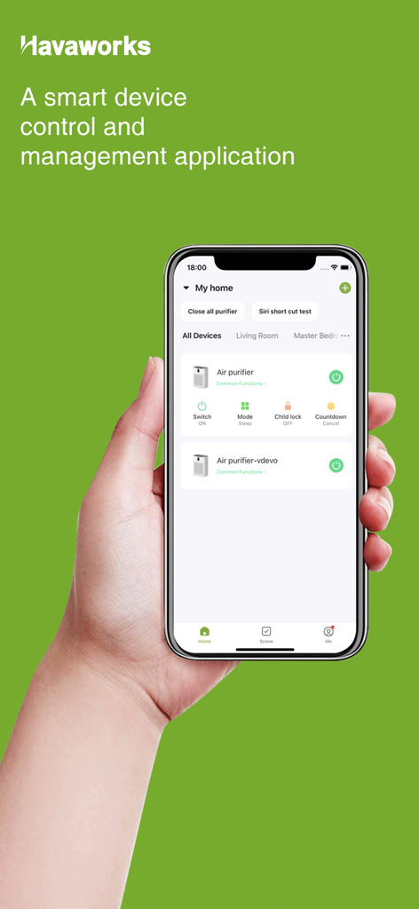 Mano sosteniendo un smartphone que muestra el panel de la aplicación Havaworks con controles para purificadores de aire inteligentes