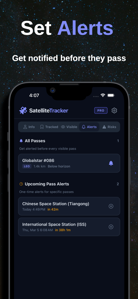 Satellite Tracker° - Interfaz de la aplicación móvil Satellite Tracker que muestra alertas de paso y notificaciones para satélites como la ISS y Tiangong.