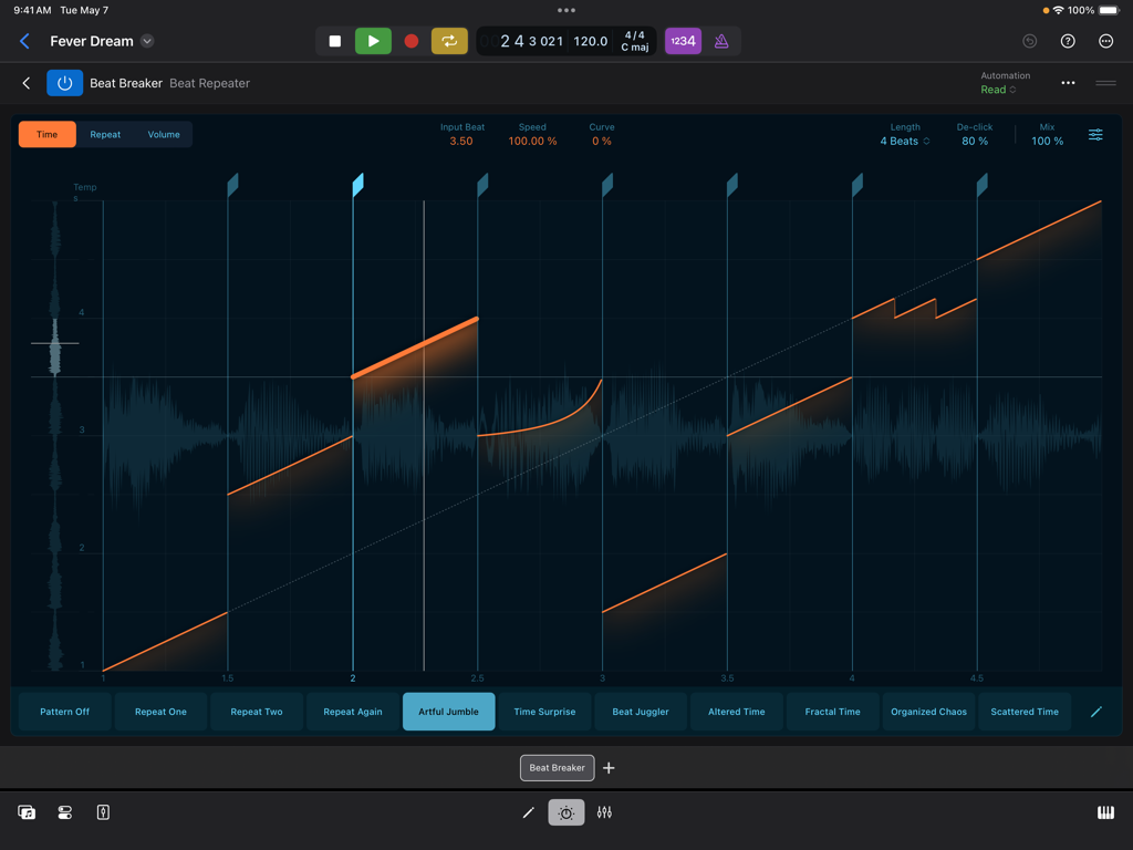Die Beat Breaker-Plugin-Oberfläche in Logic Pro für iPad zeigt Audio-Wellenformen und Zeitmanipulations-Steuerelemente.