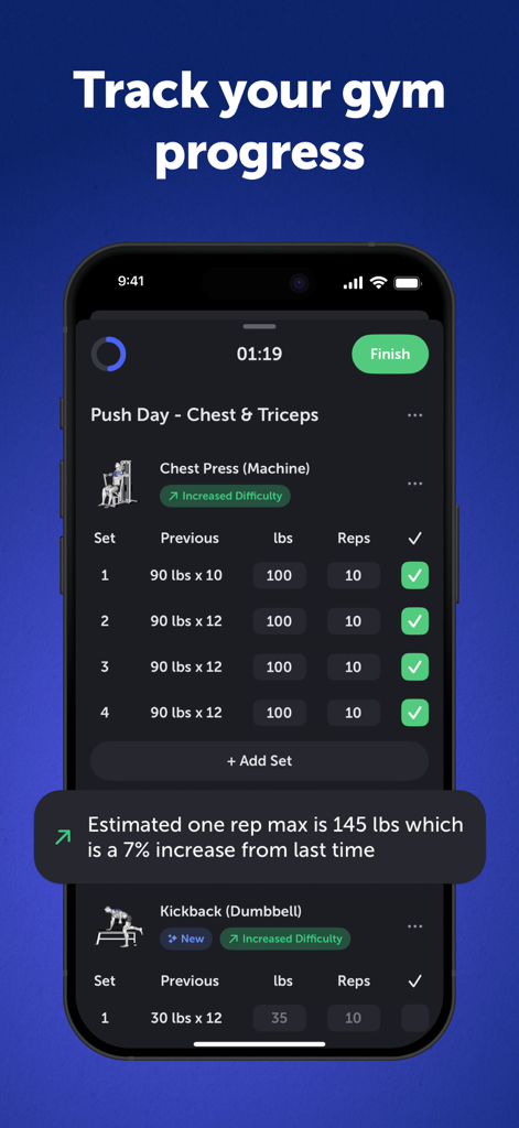 Interfaz de la aplicación Arc AI que muestra un registro de entrenamiento de gimnasio para press de banca con una notificación de IA de un aumento estimado de repetición máxima.