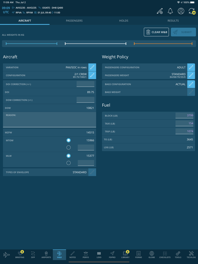 AvioBook Flight - AvioBook Flight app interface showing aircraft weight and balance calculations and fuel data