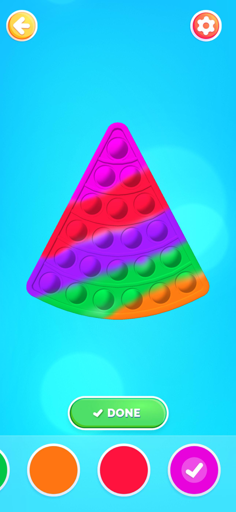 Bubble Pop: Tap Bubbles Game - Un jouet pop-it triangulaire coloré en cours de personnalisation dans l'application de jeu Bubble Pop