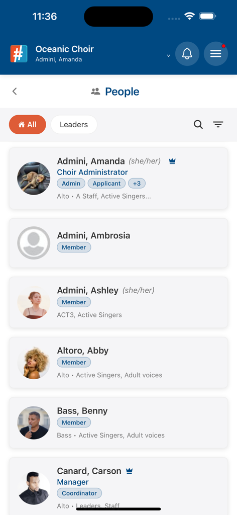 Choir Genius - Schermata dell'app mobile Choir Genius che mostra una directory ricercabile dei membri del coro e i loro ruoli