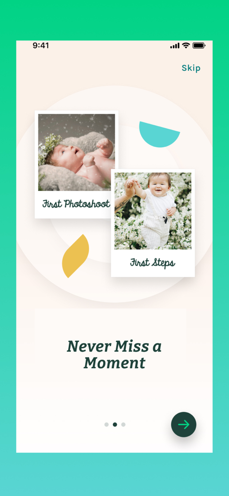 Ecrã de integração da aplicação Moment Garden mostrando fotos de bebé em estilo polaroid intituladas Primeira Sessão de Fotos e Primeiros Passos.