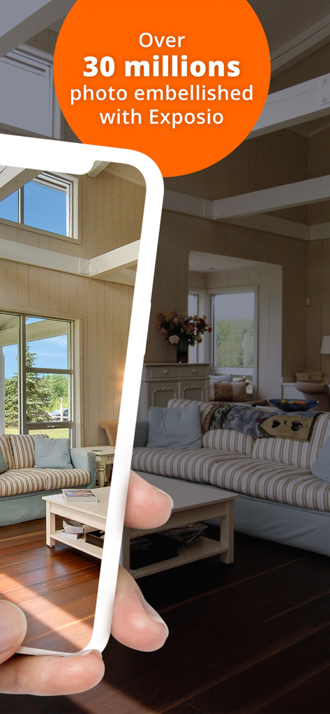 Comparación de antes y después de una sala de estar que muestra la mejora profesional de fotos inmobiliarias.