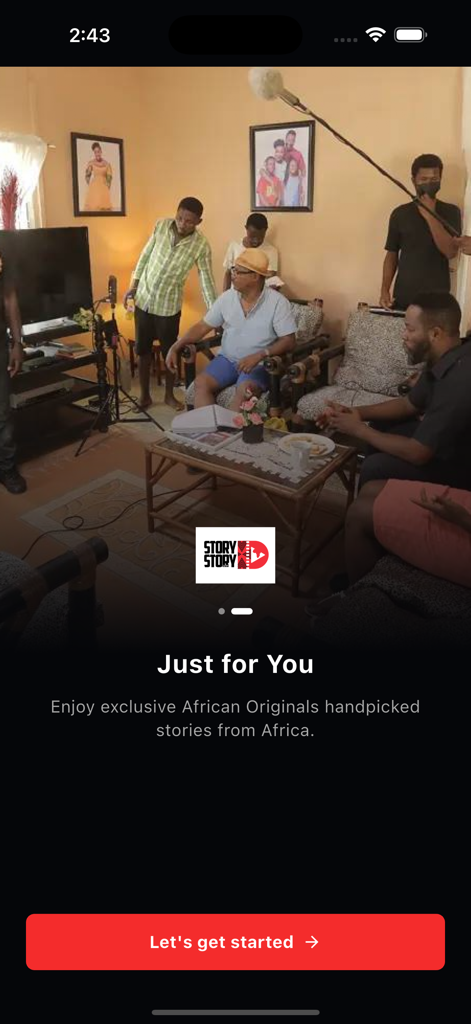 Story Story App - Pantalla de bienvenida de Story Story App con una escena de producción cinematográfica africana y un botón de comenzar