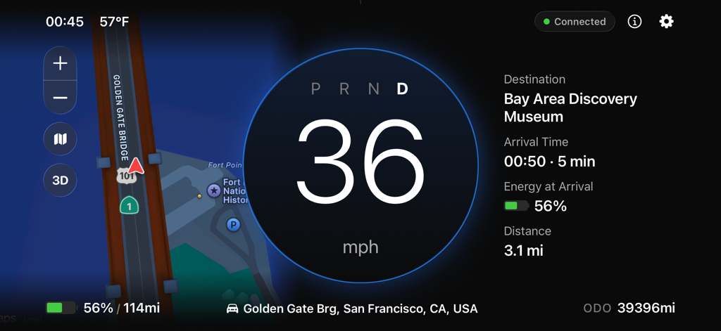Dashla: Dashboard for Tesla - Eine Tesla-Dashboard-App-Oberfläche, die einen Tacho, Navigationsdetails und eine 3D-Karte der Golden Gate Bridge anzeigt