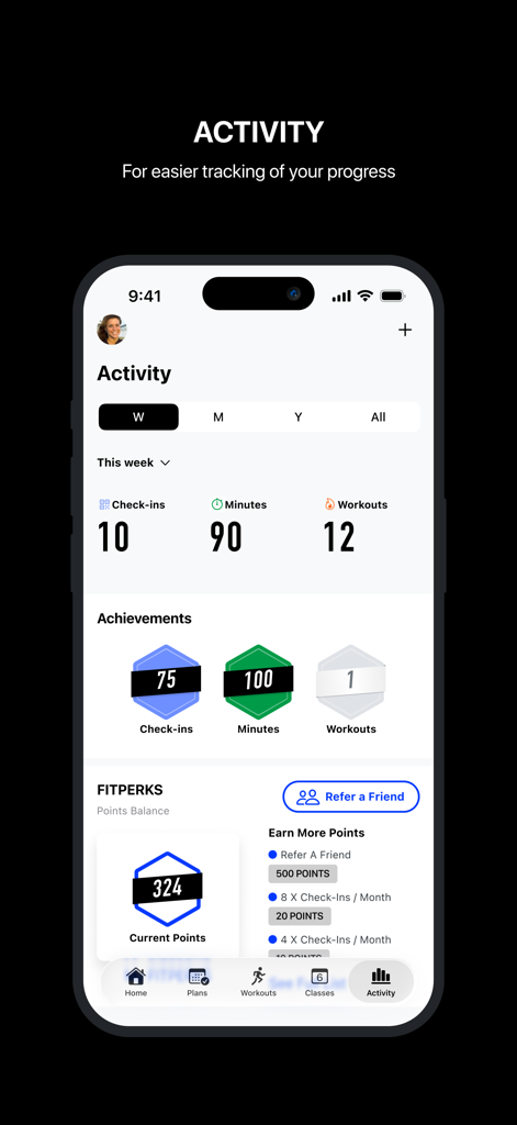 24GO app activity dashboard showing weekly fitness stats and achievements.