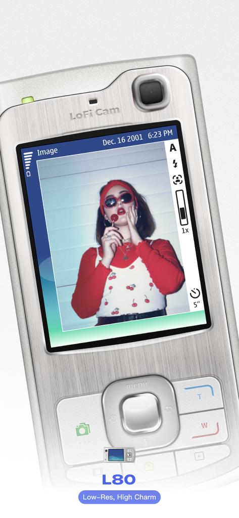 Interfaz de la aplicación LoFi Cam con el filtro retro L80 y una foto y sello de fecha estilo Y2K