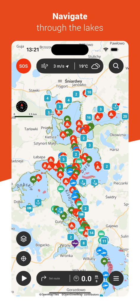 Interfaz de la aplicación Zegluj mostrando un mapa de navegación detallado de lagos con marcadores para barcos y puntos de interés