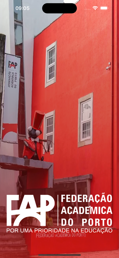 FAP Porto app splash screen showing the federation logo and a red building