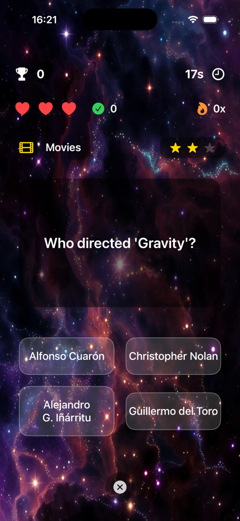 Trivia Game Quiz! - 우주 배경에서 영화 '그래비티'의 감독에 대한 영화 퀴즈 질문과 여러 선택지가 표시됩니다.