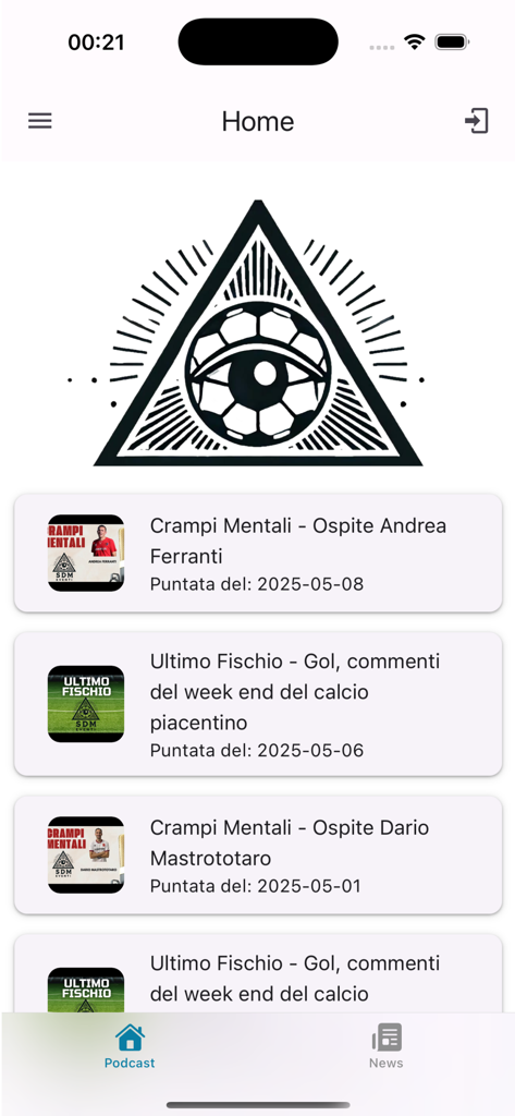 Pantalla de inicio de la aplicación PlayGo mostrando una lista de podcasts deportivos y un logotipo con temática de fútbol