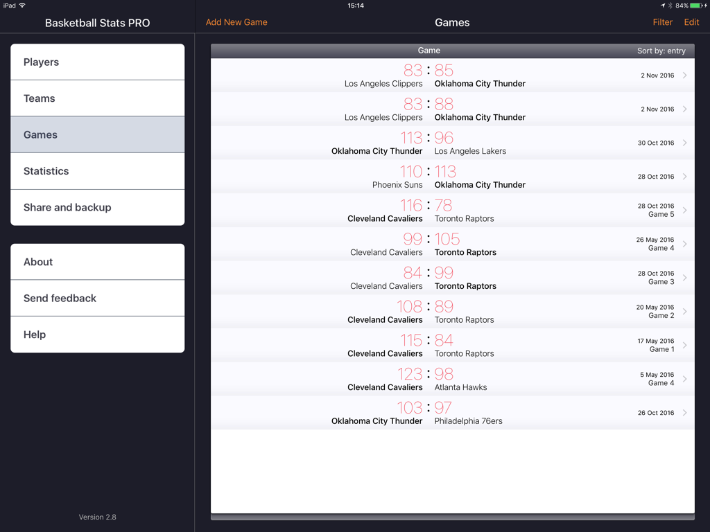 Capture d'écran de l'application Basketball Stats PRO Lite sur iPad, affichant l'historique des matchs et des scores enregistrés.