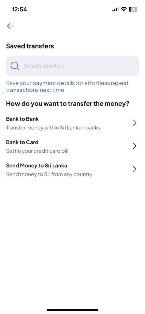 PayMaster - The Super App - Pantalla de la aplicación PayMaster mostrando opciones de transferencia de dinero, incluyendo transferencias bancarias y envío de dinero a Sri Lanka