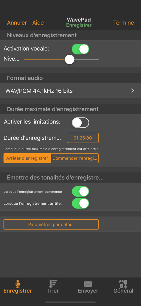 WavePad – Éditeur audio - Interfaz de configuración de grabación en el editor de audio WavePad que muestra opciones de activación por voz y formato WAV.