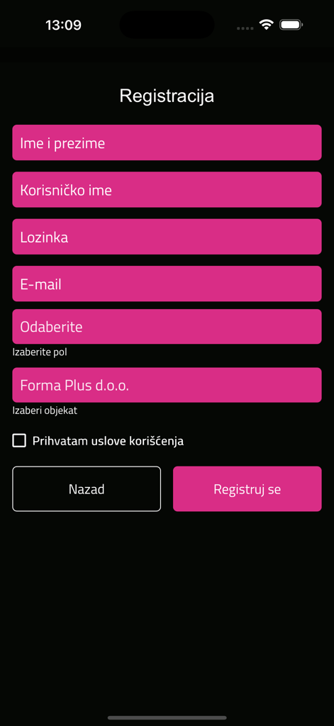 FORMA PLUS - Schermata di registrazione dell'app FORMA PLUS con campi per nome, nome utente, password ed email.