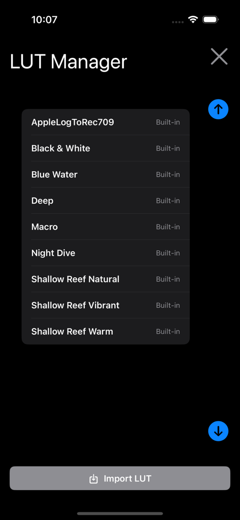 UWACAM - Tela do Gerenciador de LUTs do aplicativo UWACAM mostrando predefinições de gradação de cores subaquáticas integradas, como Água Azul e Recife Rasante.