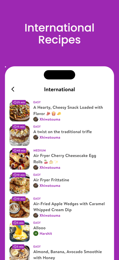 Una pantalla de móvil que muestra una lista de recetas internacionales en la aplicación Yummy Delicious Recipes, incluyendo snacks y batidos para freidora de aire con tiempos de cocción y niveles de dificultad.