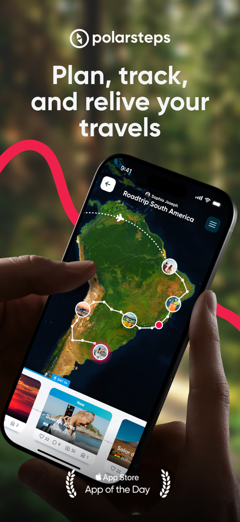 Polarsteps Travel - 남미 로드 트립을 추적하는 디지털 지도가 표시된 Polarsteps 여행 앱을 보여주는 아이폰을 들고 있는 사람