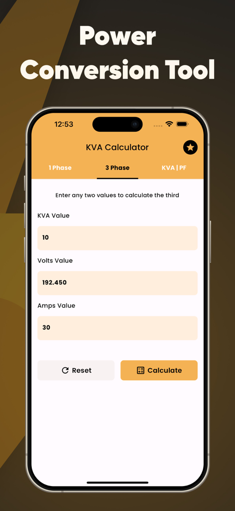 Interfaccia dell'app Calcolatore kVA 2025 che mostra i campi per la conversione della potenza trifase, inclusi kVA, Volt e Ampere.