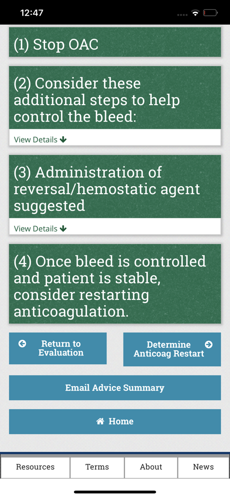 Pantalla de apoyo a la decisión clínica que muestra los pasos para el manejo de una hemorragia aguda