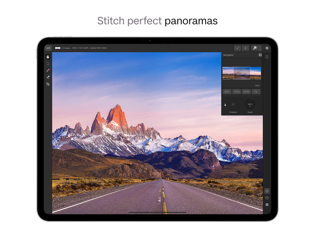 iPad mostrando la interfaz de Affinity Photo 2 uniendo un panorama de paisaje montañoso