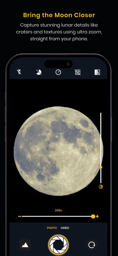Ultra Camera Pro 200x Tele Cam - Uma tela de smartphone exibindo uma imagem da lua com zoom 200x e crateras visíveis usando o Ultra Camera Pro.