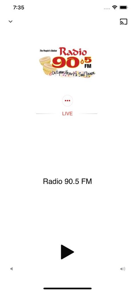 Pantalla del reproductor de la aplicación Radio 90.5 FM mostrando la transmisión en vivo y el botón de reproducción