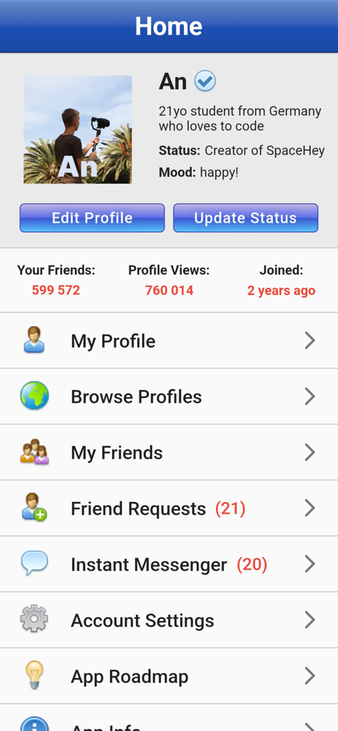 Écran d'accueil de l'application SpaceHey Mobile affichant le profil de l'utilisateur et le menu de navigation rétro