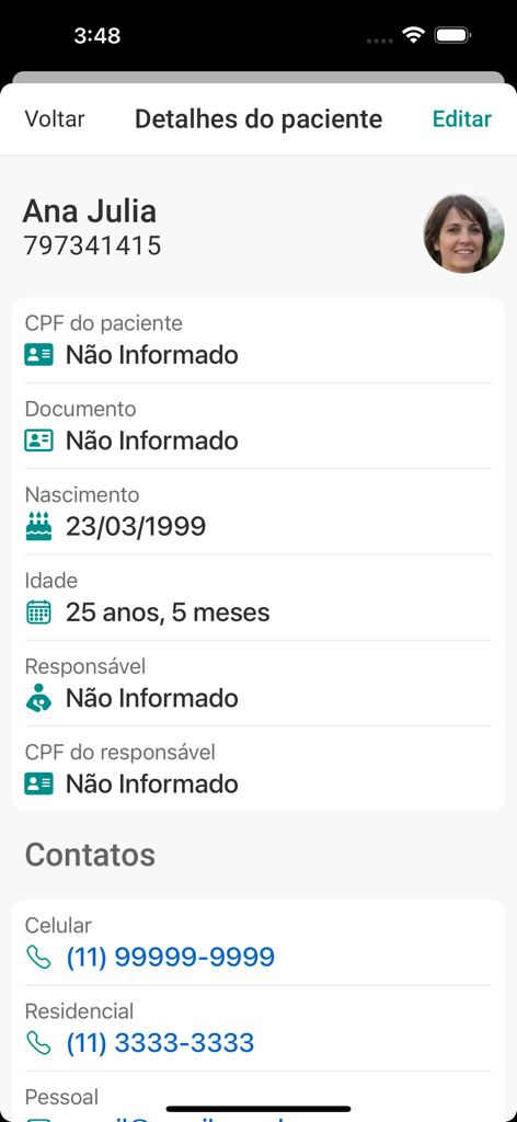 Tela móvel do aplicativo EasyDental mostrando informações detalhadas do perfil do paciente e detalhes de contato.