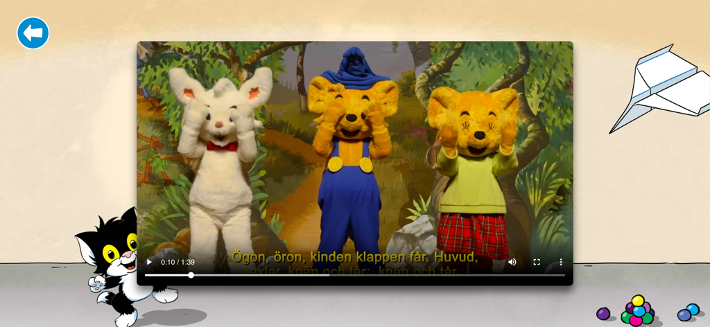Bamses Skattkista - Three costumed characters performing a physical activity video for kids in the Bamses Skattkista app