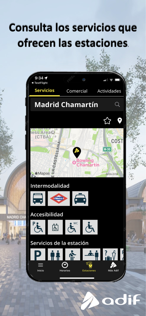 Interfaz de la aplicación Adif que muestra servicios de estación e iconos de transporte para Madrid Chamartín