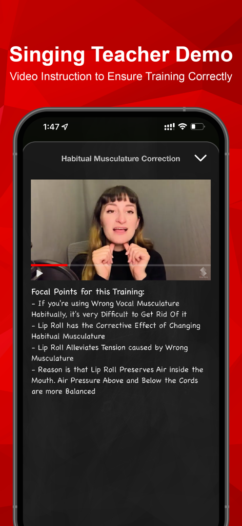 Interface do aplicativo móvel mostrando uma demonstração de vídeo de um professor de canto para correção de musculatura habitual e técnicas de 'lip roll'.